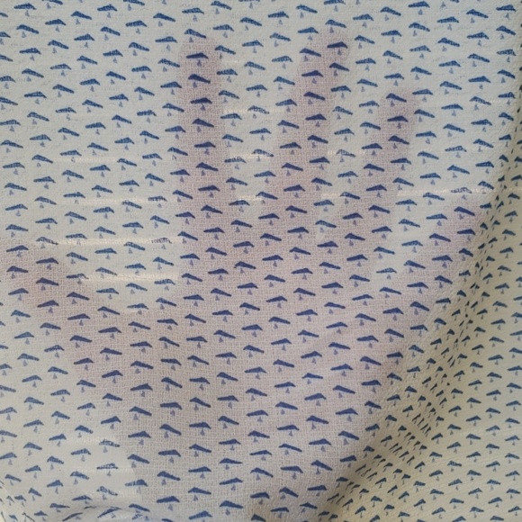 Beautiful cap sleeve shirt - Picture 3 of 5